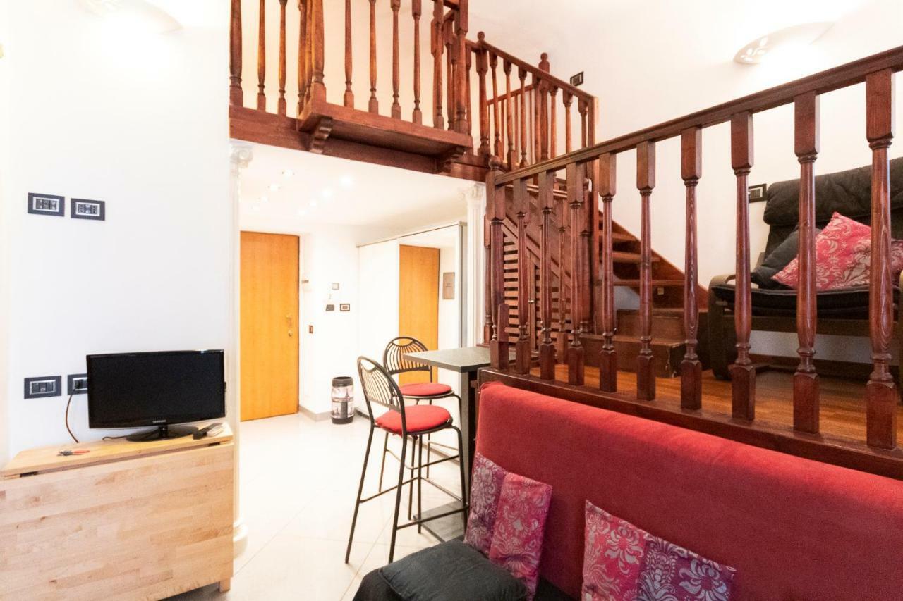 Studio Alzaia 54 Navigli Milaan Buitenkant foto
